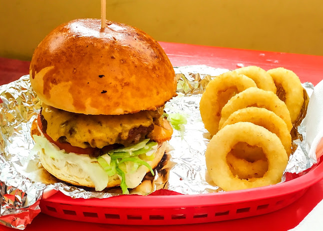 Big Daddy Burger Bár