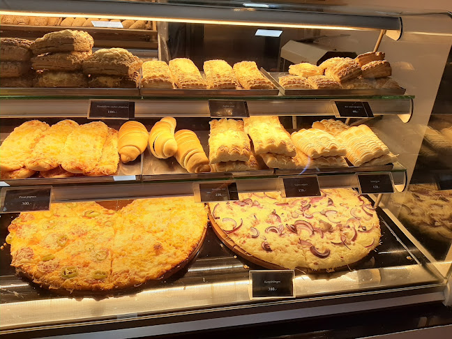 Opinii despre Vali pékség în Budapest - Vendéglátás