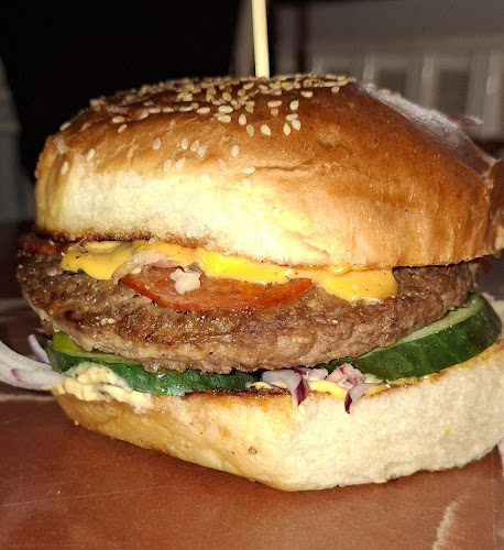 Opinii despre K2 Söröző és Pizzéria în Tótkomlós - Vendéglátás