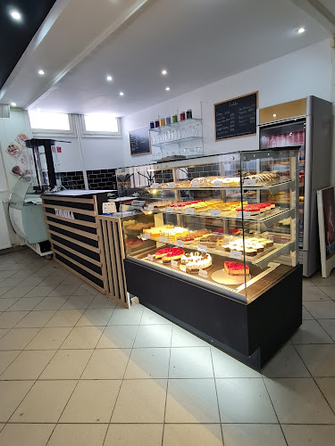 TivaNika Cukrászda és Ételbár