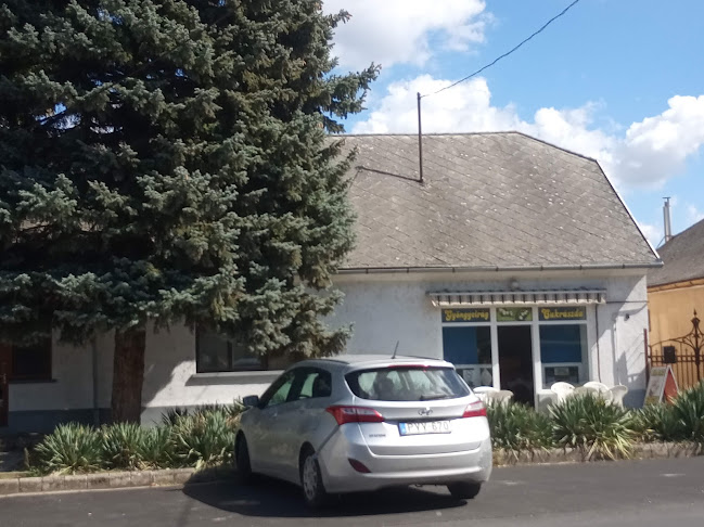 Comentarii opinii despre Gyöngyvirág Cukrászda