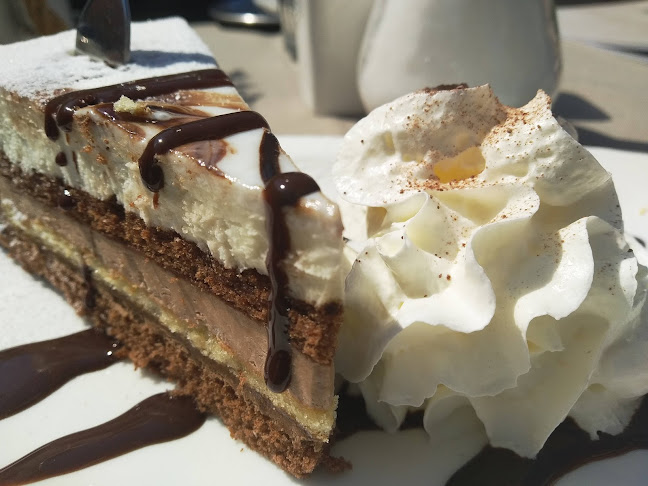 Kis Édes Cukrászda és Kávéház