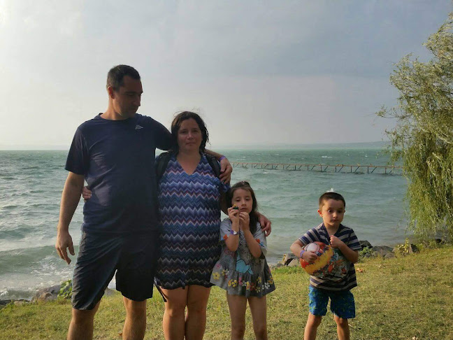 Opinii despre Szabadi Pihenő în Balatonszabadi - Vendéglátás