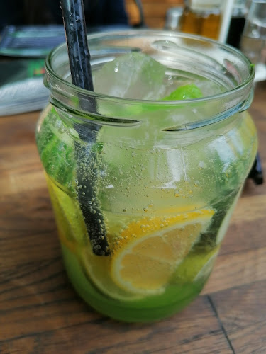 Pécs, Esze Tamás u. 3, 7624