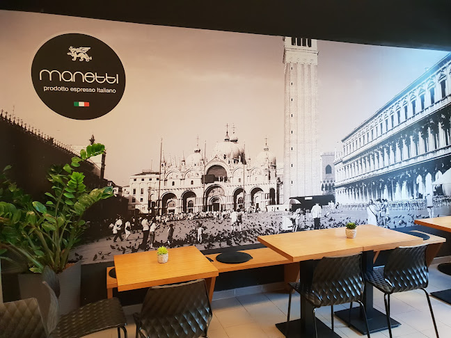 Opinii despre Manetti Coffee Pest în Budapest - Vendéglátás