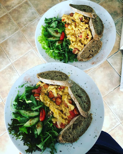 Comentarii opinii despre Cosy Café Budapest