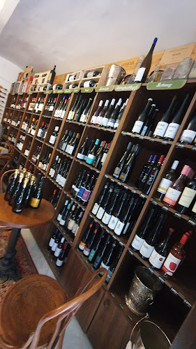 Pampetrics Borbár és Borszaküzlet - Vendéglátás