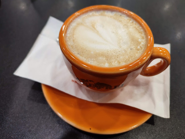 Cafe Frei Eger - Vendéglátás