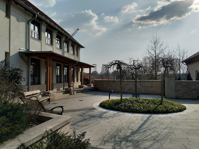 Comentarii opinii despre Fületlen Bögre Kávézó