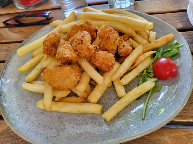 Comentarii opinii despre Szóda étterem és Rendezvényhelyszín