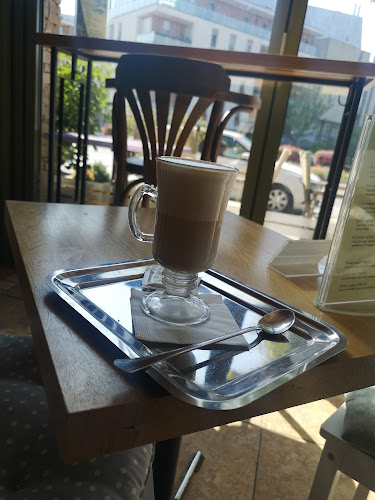 Comentarii opinii despre Ebatta Cukrászda és Kávéház