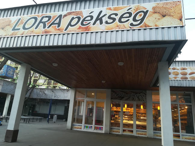 Lora Pékség