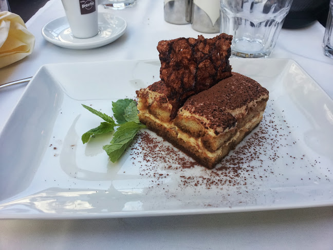 Budapest, Október 6. u. 8, 1051