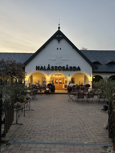 Halászcsárda - Vendéglátás