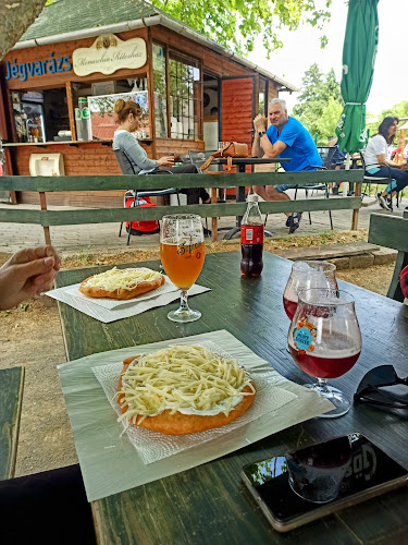 Jégvarázs Fagyizó, lángosozó és palacsintázó - Szob