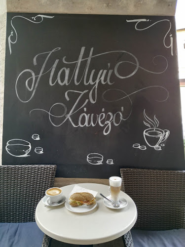 Comentarii opinii despre Hattyú Kávézó