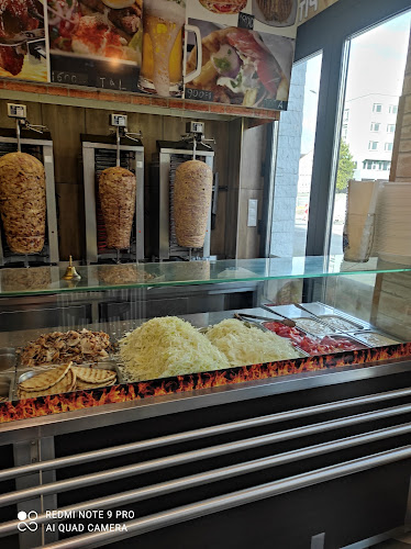 Gyros Ksamil - Vendéglátás