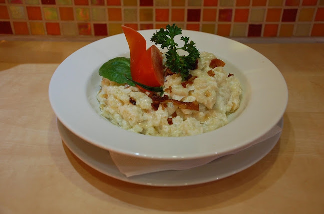 Opinii despre Fényesliget Kávézó în Piliscsaba - Vendéglátás