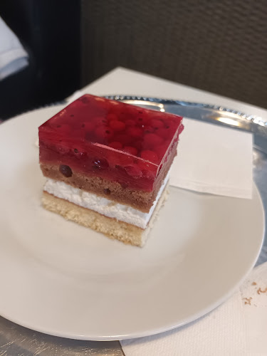 Castello Cukrászda - Vendéglátás