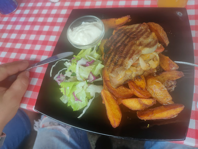 Grill Gödör - Vendéglátás