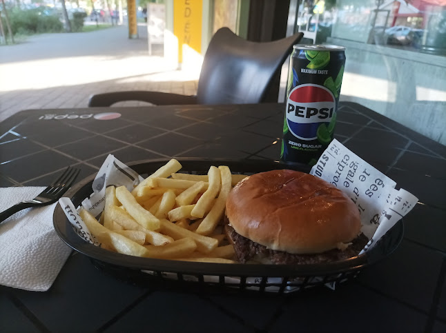 Comentarii opinii despre Burger Sziget Csepel