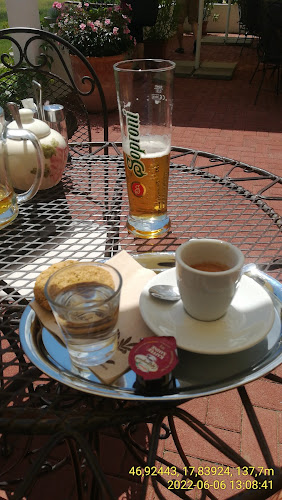 Nagyi Kertje Étterem és Teaház