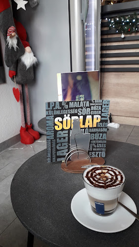 Comentarii opinii despre Bögre Kávézó