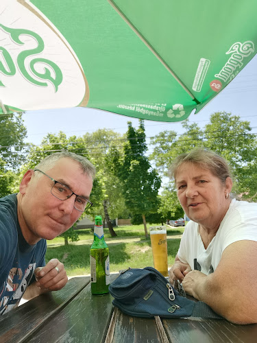 Royal Eszpresszó - Vendéglátás