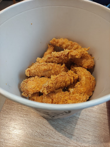 KFC Esztergom - Vendéglátás