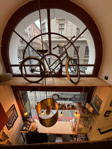 Budapest, Akadémia u. 9, 1054