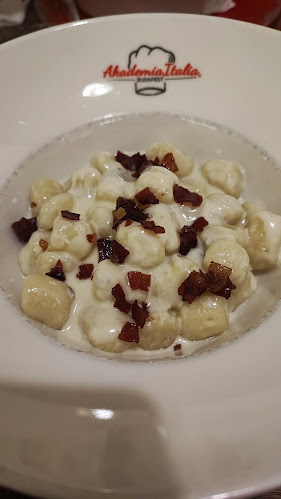 Budapest, Szent István tér 12, 1051