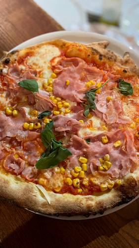 Pizzeria Mamma Napoli - Vendéglátás