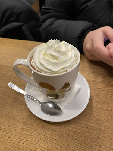 Opinii despre bubō în Budapest - Vendéglátás