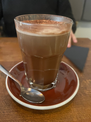 LYR Speciality Coffee and Food - Vendéglátás