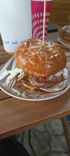 Kosztoló - Vendéglátás