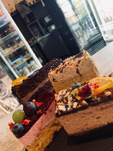 Opinii despre Kávé-Tanya în Pápa - Vendéglátás