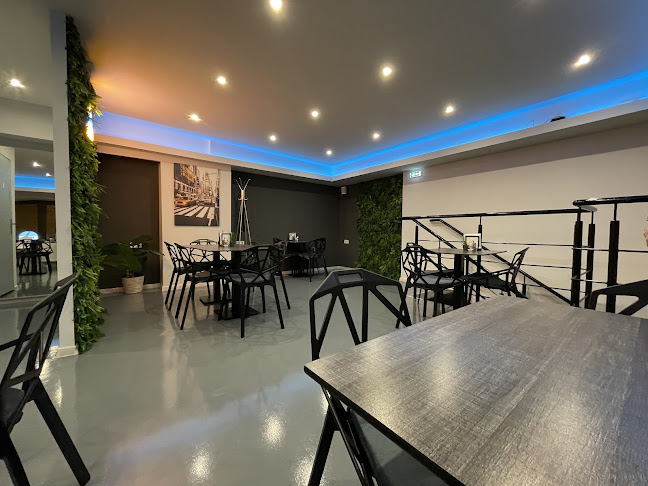 Richie’s Rooster’s