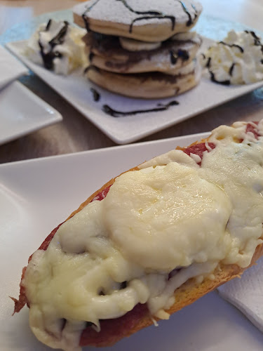 Opinii despre Trécselő Kávézó és Szendvicsbár în Szeged - Vendéglátás