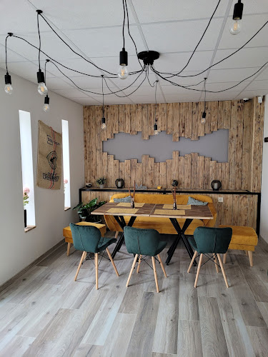 Opinii despre SD Coffee Bar & Pizza în Tatabánya - Vendéglátás