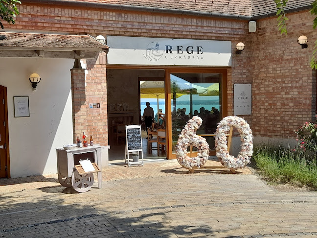 Apátsági Rege Cukrászda - Vendéglátás