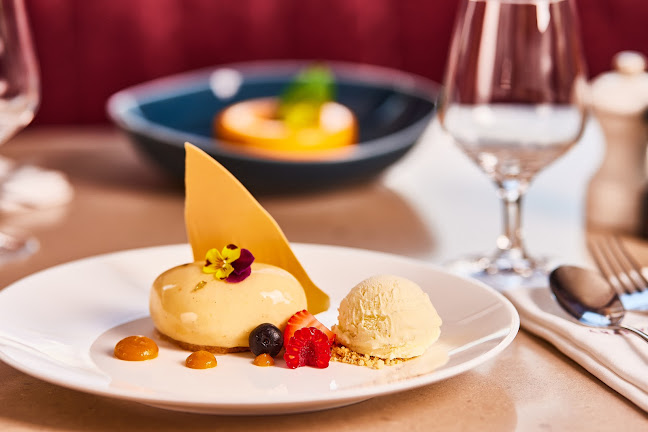 Budapest, Buda Castle, Csónak u. 1, 1015