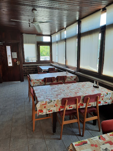 Comentarii opinii despre Fa-Ló Gyorsétkezde