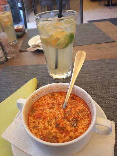 Opinii despre Autós Vendéglők în Kápolna - Vendéglátás