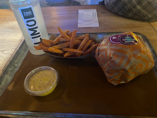 Opinii despre ZING BURGER & Co. | Fehérvar în Székesfehérvár - Vendéglátás