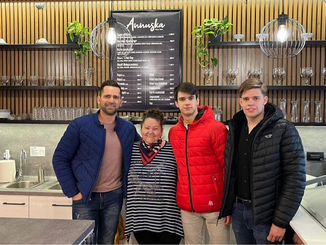 Comentarii opinii despre Annuska fagyizó és cukrászda