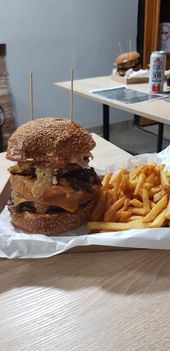 Comentarii opinii despre IKON ÉTELBÁR