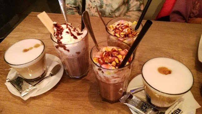 Opinii despre Bögre Kávézó în Berettyóújfalu - Vendéglátás