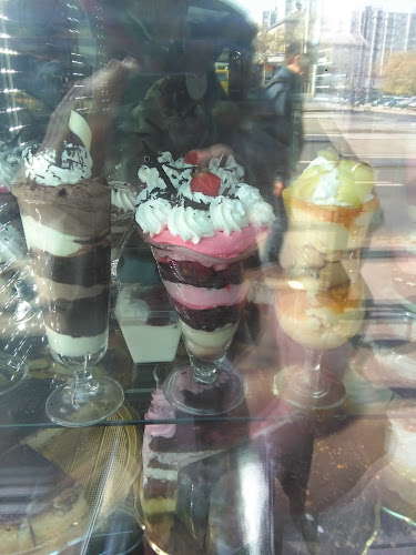 Harangvirág cukrászda - Vendéglátás