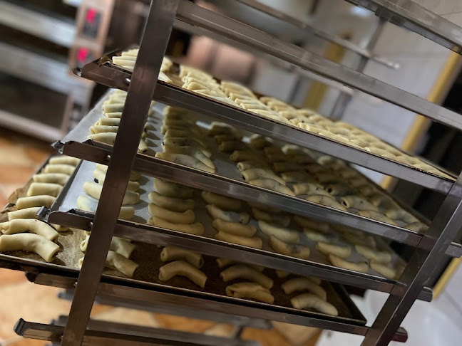 Opinii despre Maci Pékség în Szombathely - Vendéglátás