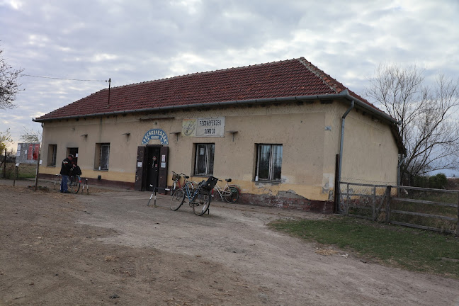 Opinii despre Fecskefészek Söröző în Tömörkény - Vendéglátás